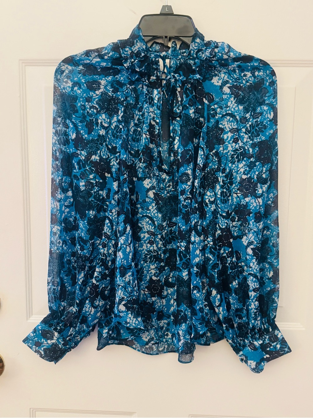 Anthropologie small Blue Floral Tie-Neck Blouse